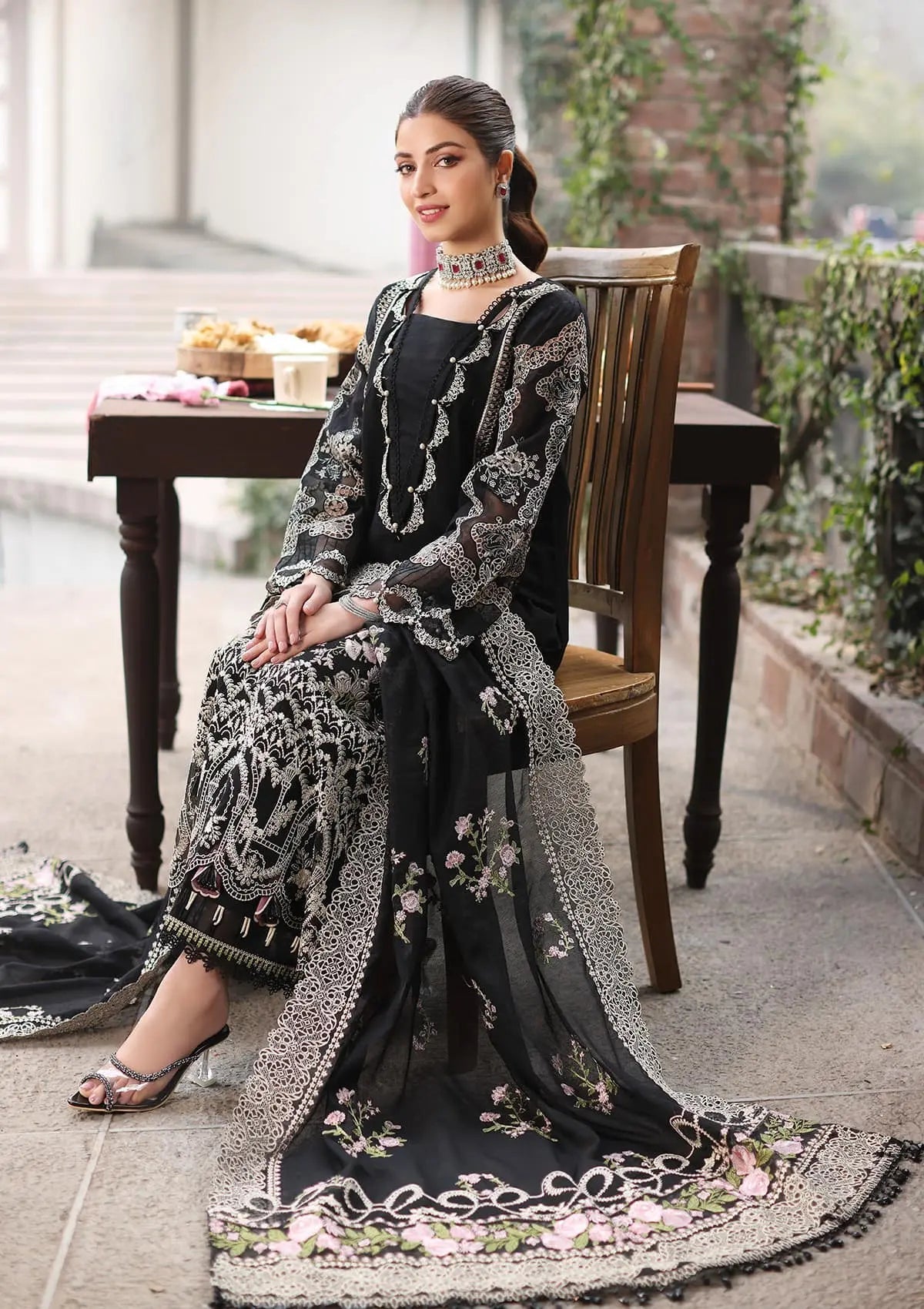 3PC LAWN EMBROIDERED SHIRT WITH  chiffon Dupatta AND TROUSER - NK 041 FT