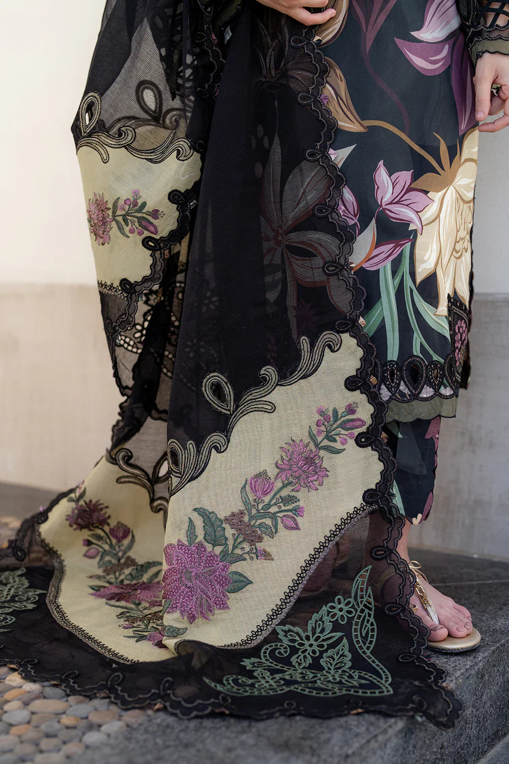3PC LAWN Printed Embroidered SHIRT WITH Chiffon EMB DUPATTA AND TROUSER - FT 822