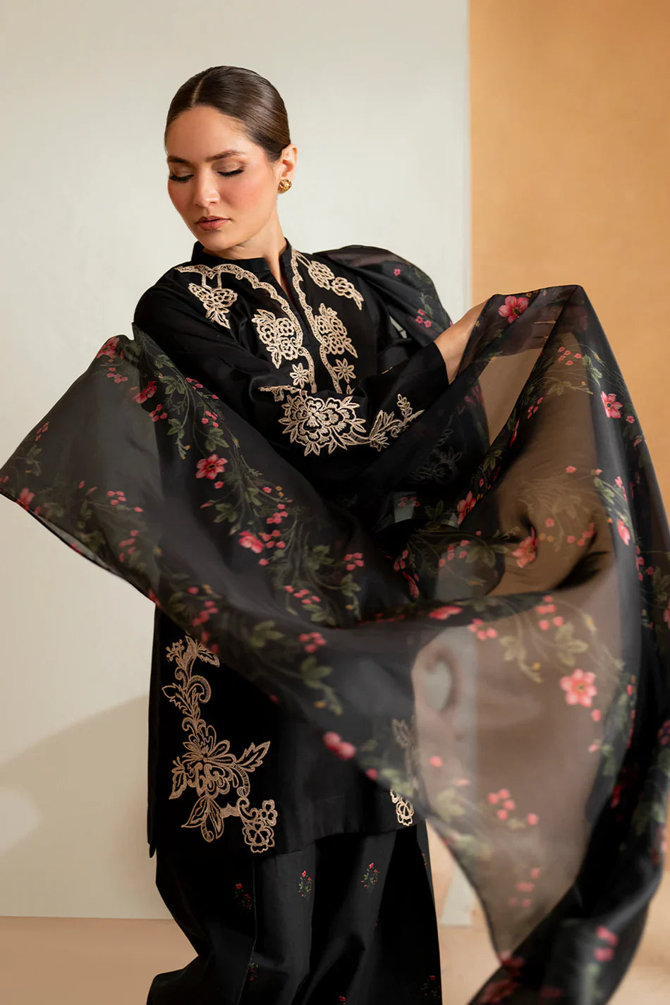 3PC LAWN Embroidered SHIRT WITH Printed Diamond DUPATTA AND TROUSER - FT 770
