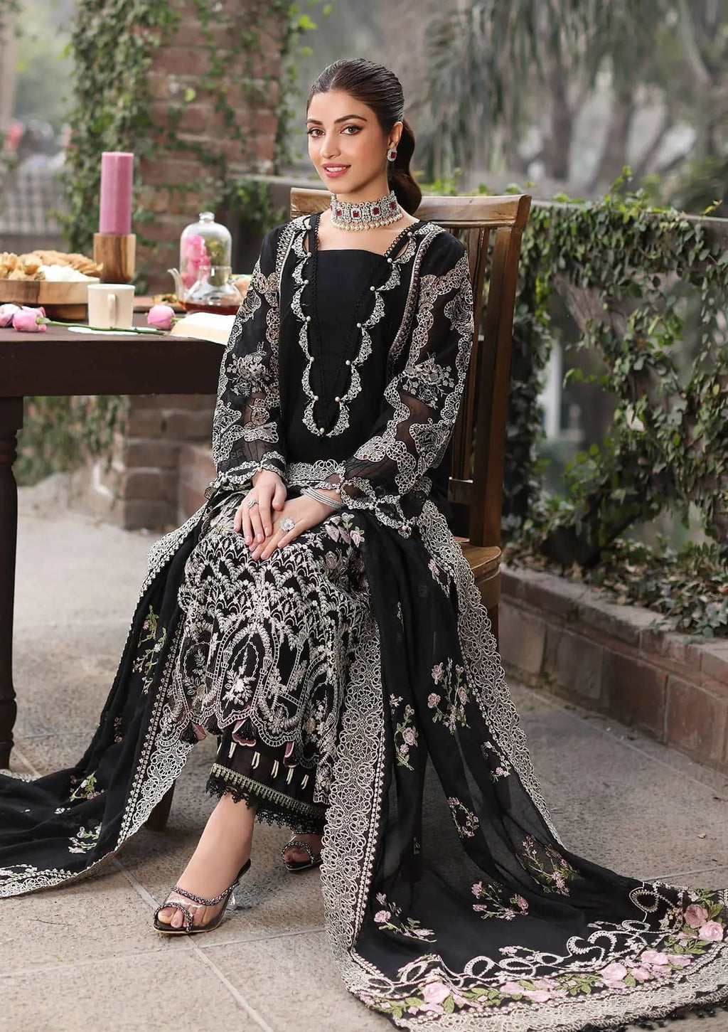 3PC LAWN EMBROIDERED SHIRT WITH  chiffon Dupatta AND TROUSER - NK 041 FT