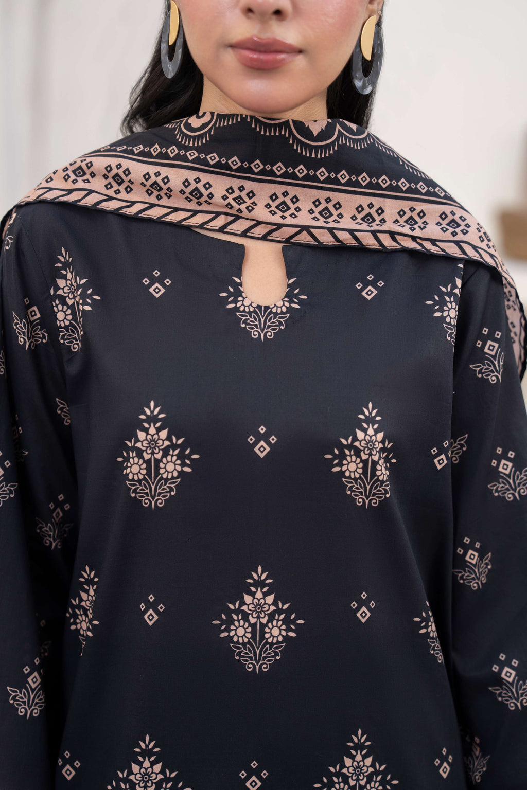 3PC LAWN PRINTED SHIRT WITH LAWN PRINT DUPATTA AND CAMBRIC TROUSER-P-4519