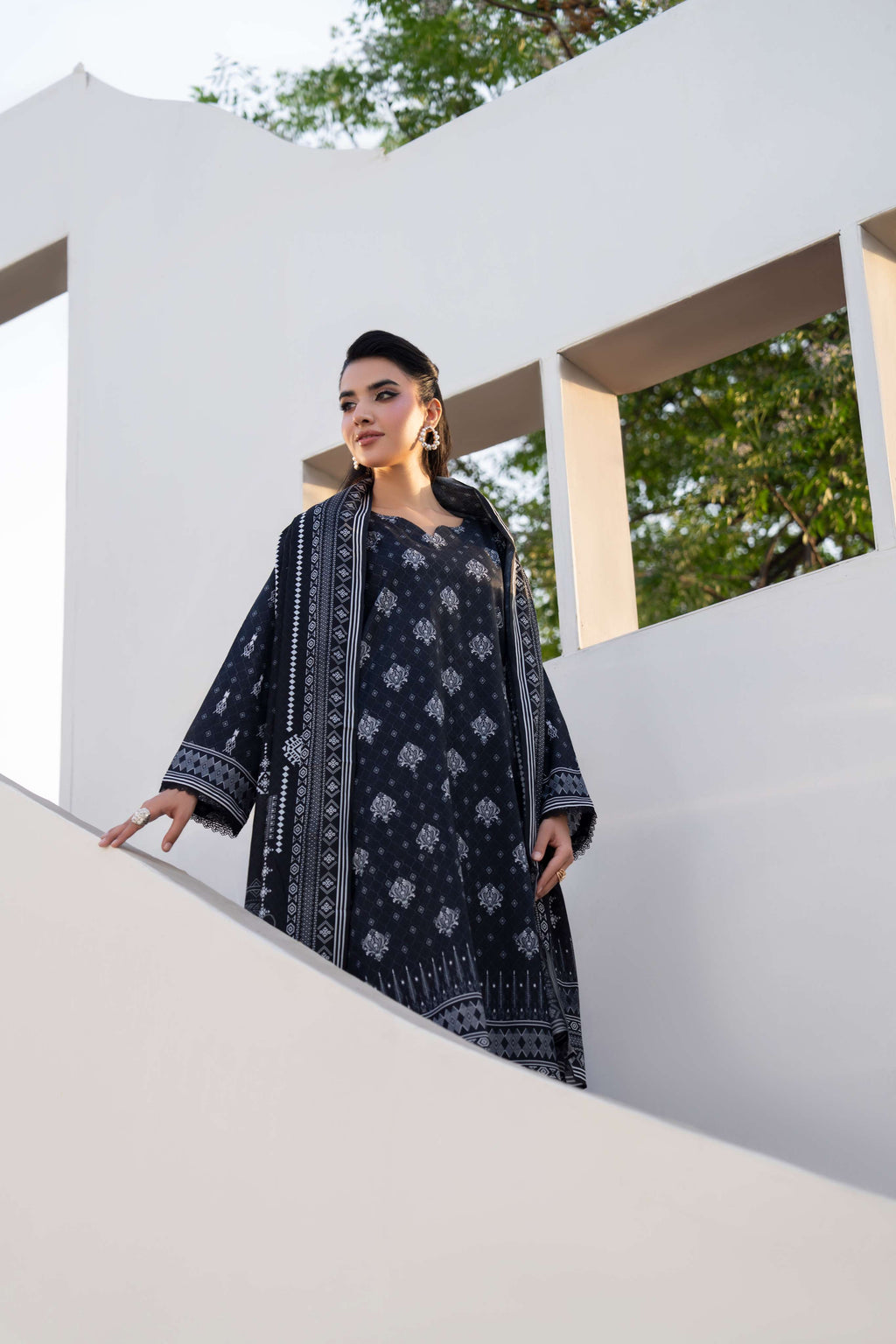 3PC LAWN PRINTED SHIRT WITH LAWN PRINT DUPATTA AND CAMBRIC TROUSER-P-4519