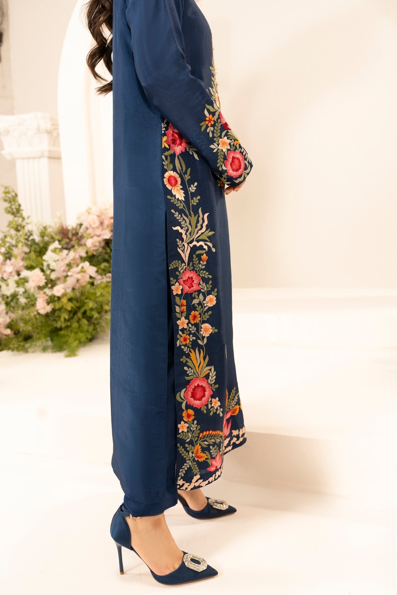 3PC LAWN EMBROIDERED SHIRT WITH CHIFFON TYE & DYE DUPATTA & TROUSER-BIC-4645