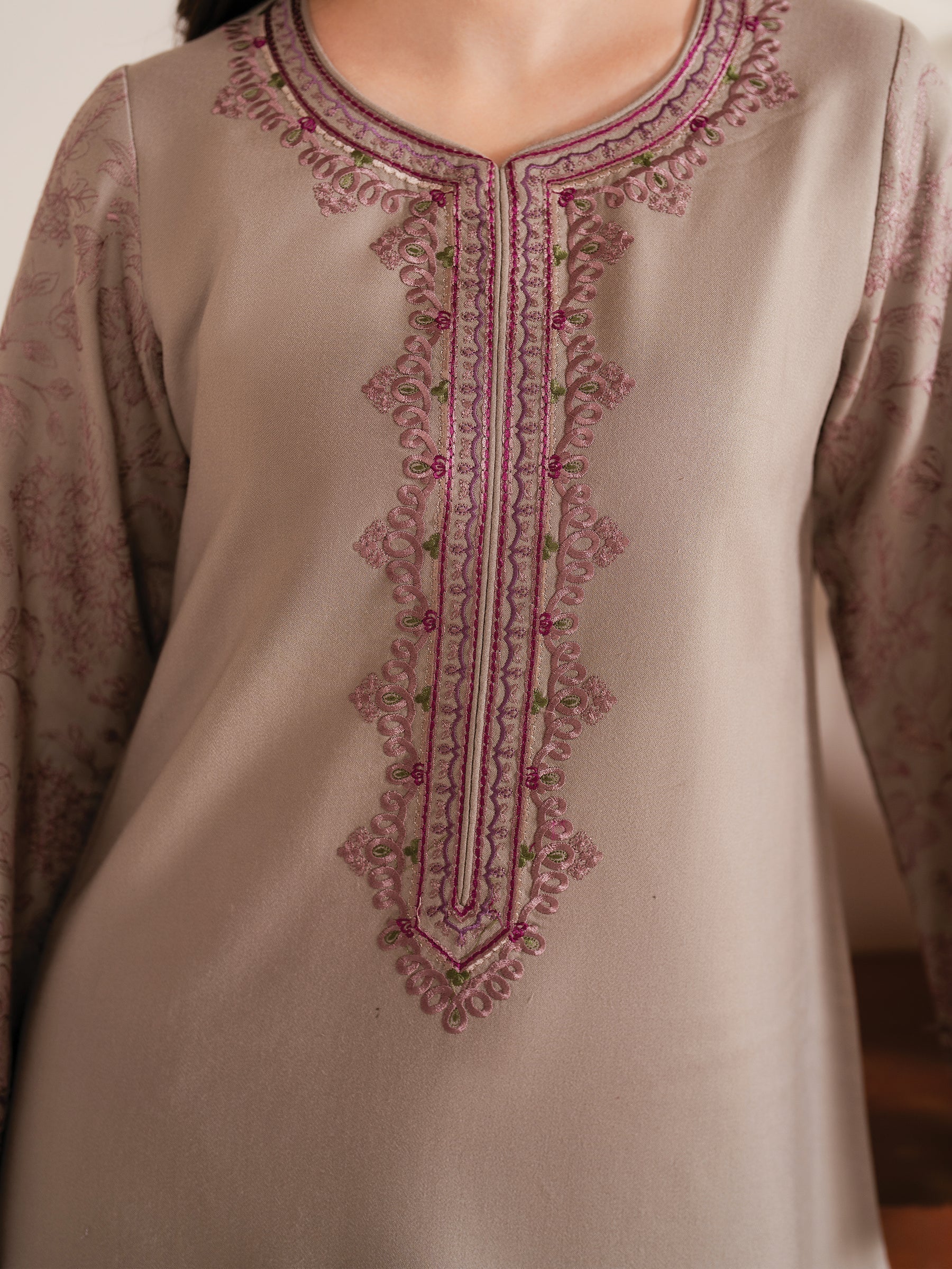 3PC LAWN EMBROIDERED SHIRT WITH CHIFFON PRINTED DUPATTA AND EMB TROUSER-BIC-4617