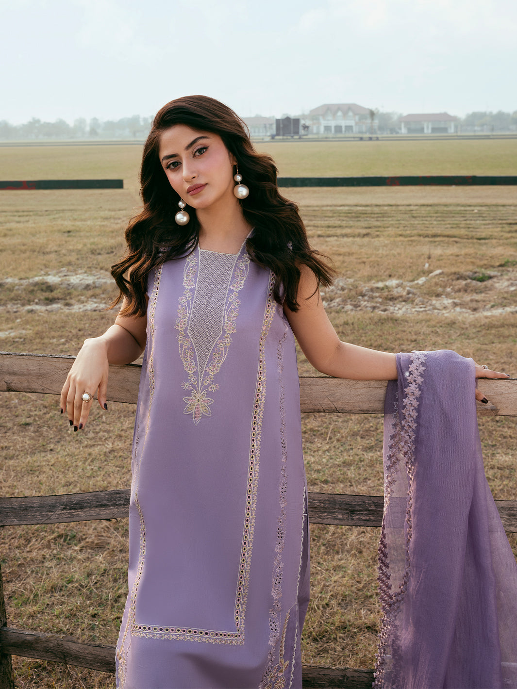 3PC LAWN EMBROIDERED SHIRT WITH ORGANZA EMBROIDERED DUPATTA AND TROUSER-BIC-4842