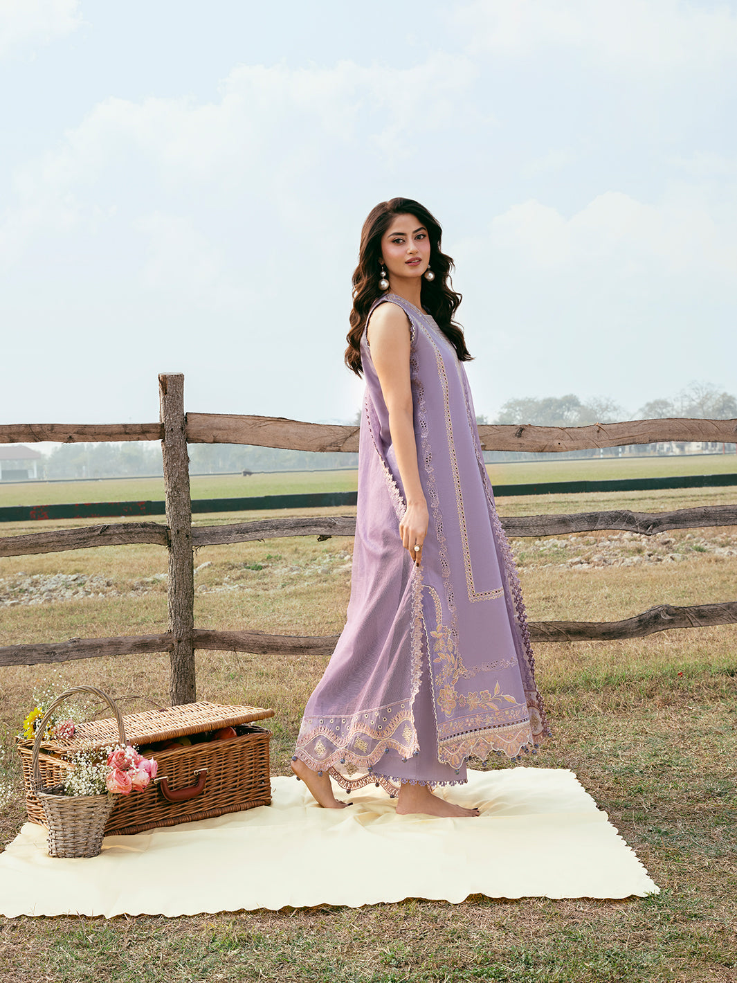 3PC LAWN EMBROIDERED SHIRT WITH ORGANZA EMBROIDERED DUPATTA AND TROUSER-BIC-4842